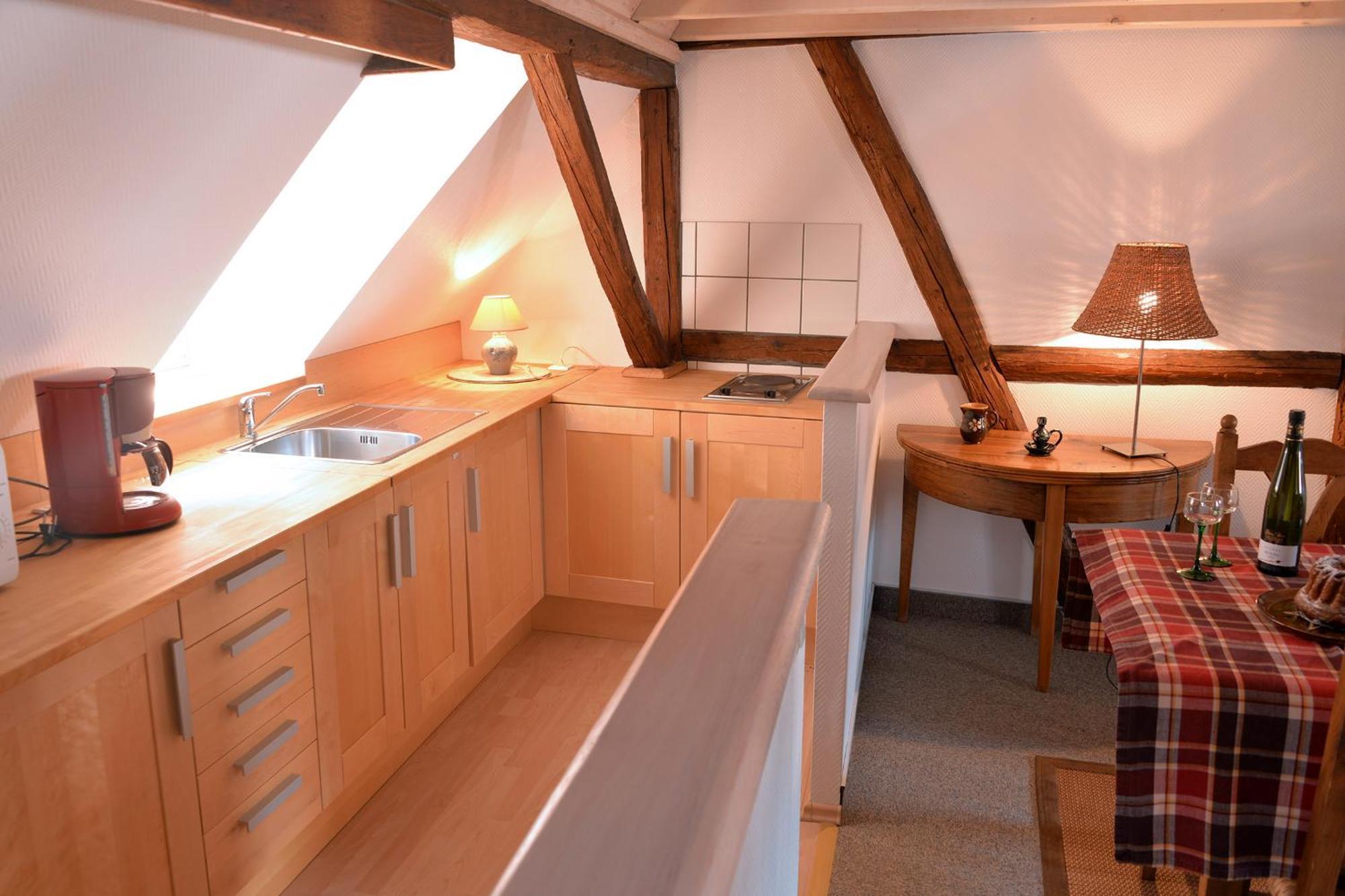 Domaine La Cour Des Nobles - Demeure, Maison Et Appartements Au Coeur De Riquewihr Rum bild